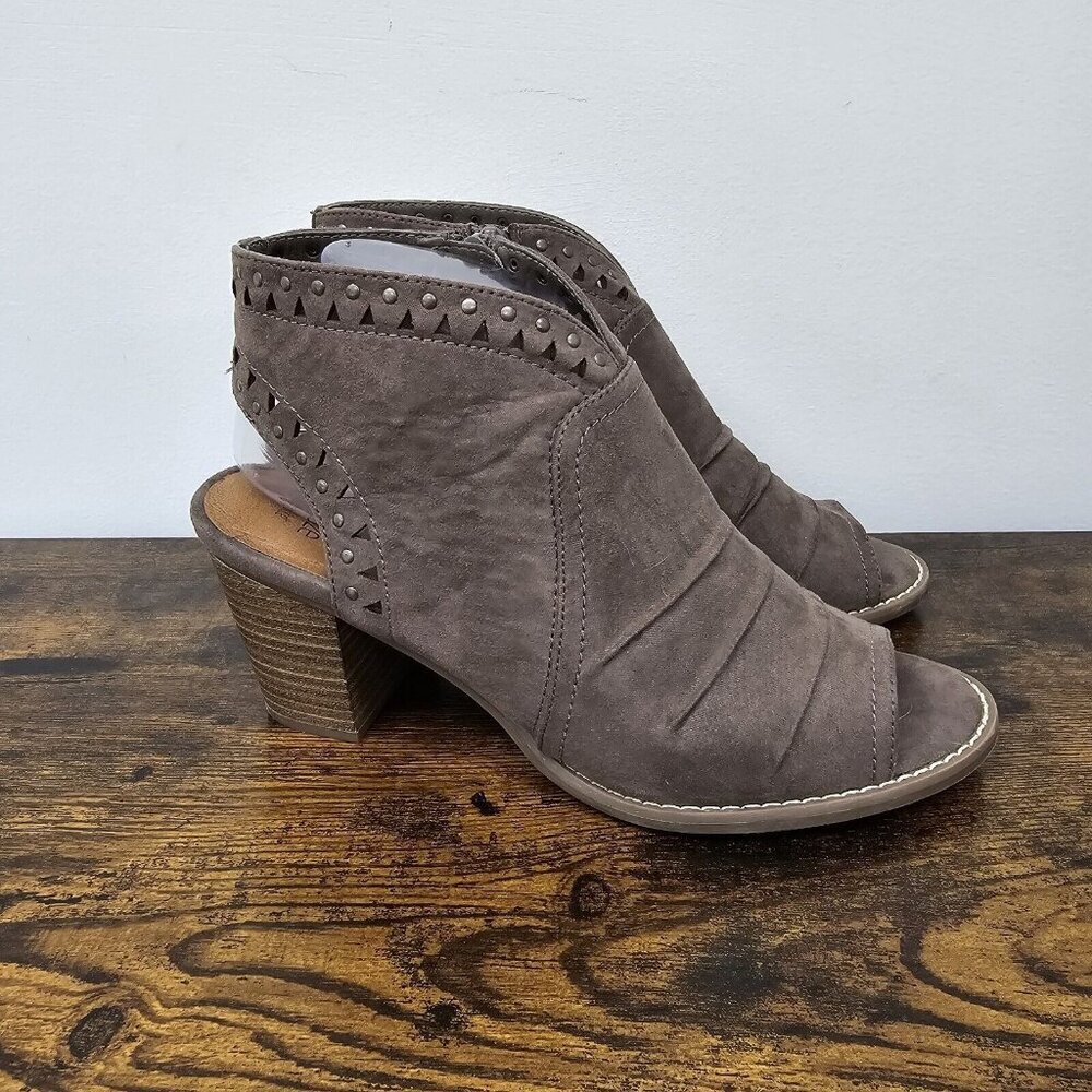 Sonoma Goods For Life Vitalize Ortholite Heeled Peep Toe Perforated Bootie 8.5